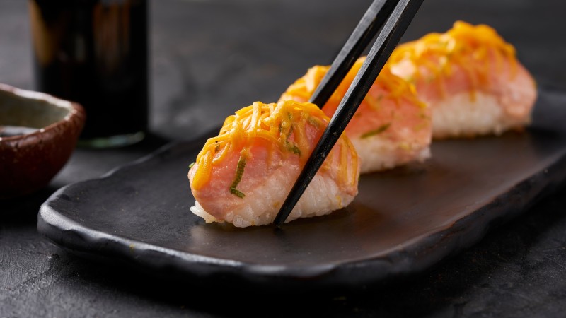 Niguiri, Piezas calientes